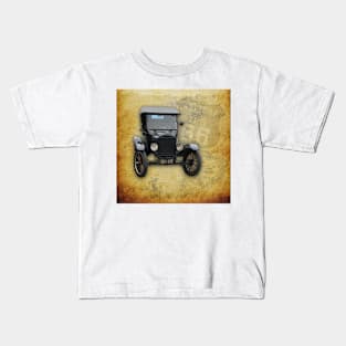 Antique Car on Old Route 66 on and Map Kids T-Shirt